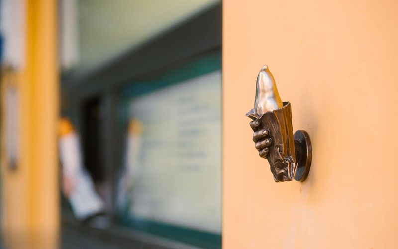 мініскульптурка проєкту Шукай