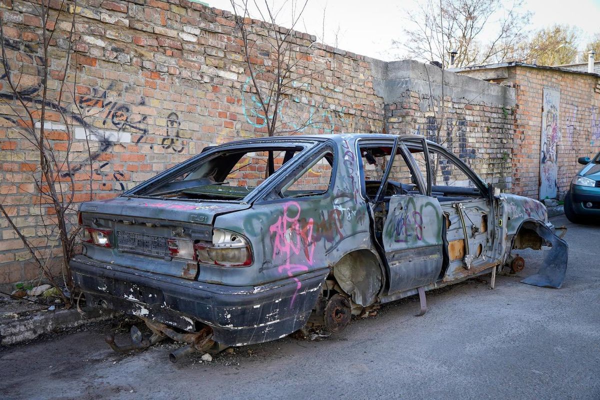 покинуті авто в Оболонському районі