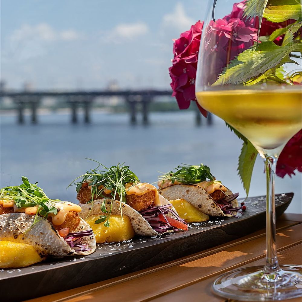 Веранда на Дніпрі