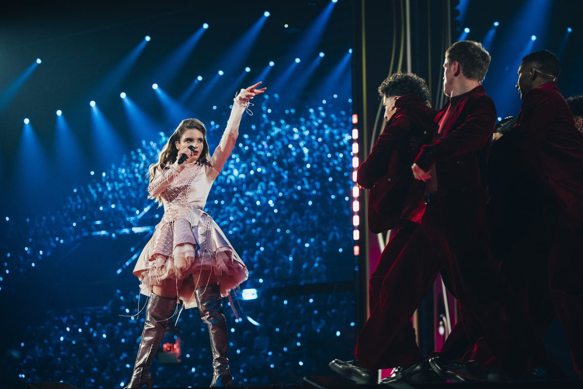 Люксембург / Лора Торн