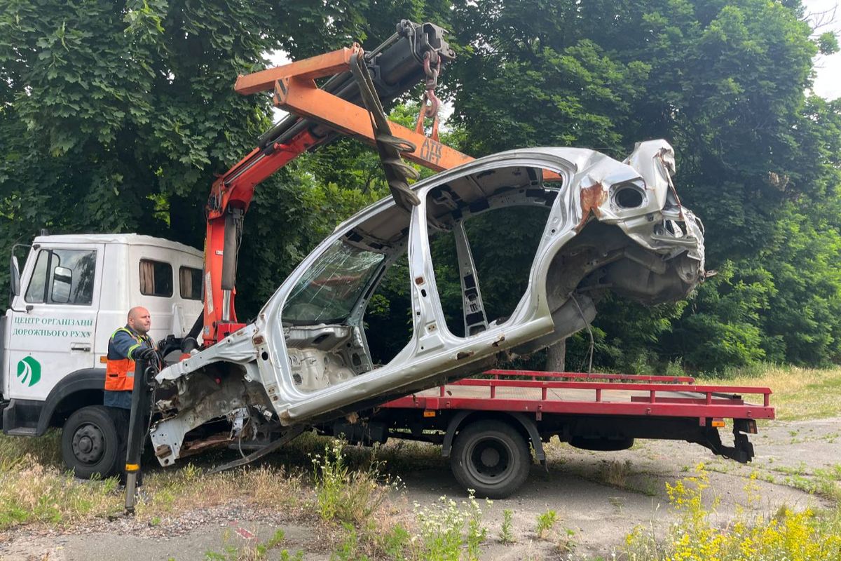 евакуація покинутих авто