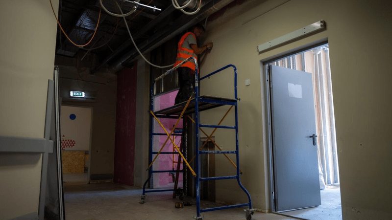 Ремонтні роботи на фасаді корпусу