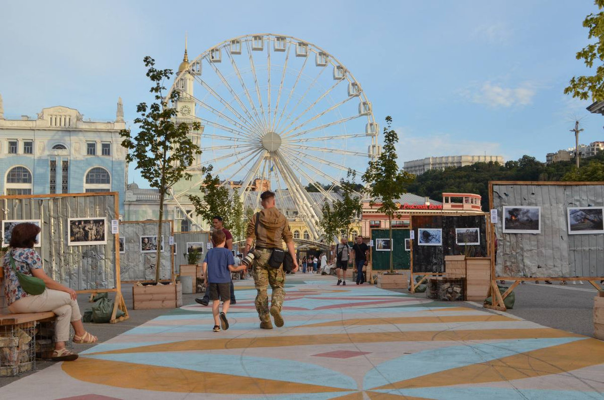 Контрактова площа