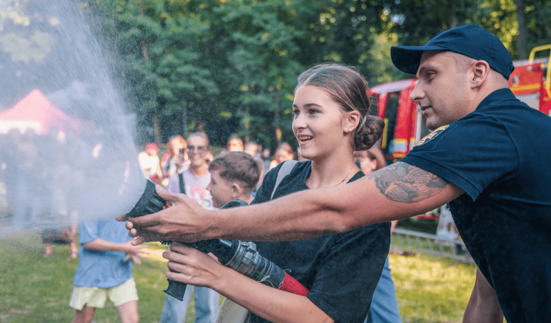 Навчання молоді правилам мінної безпеки у Києві