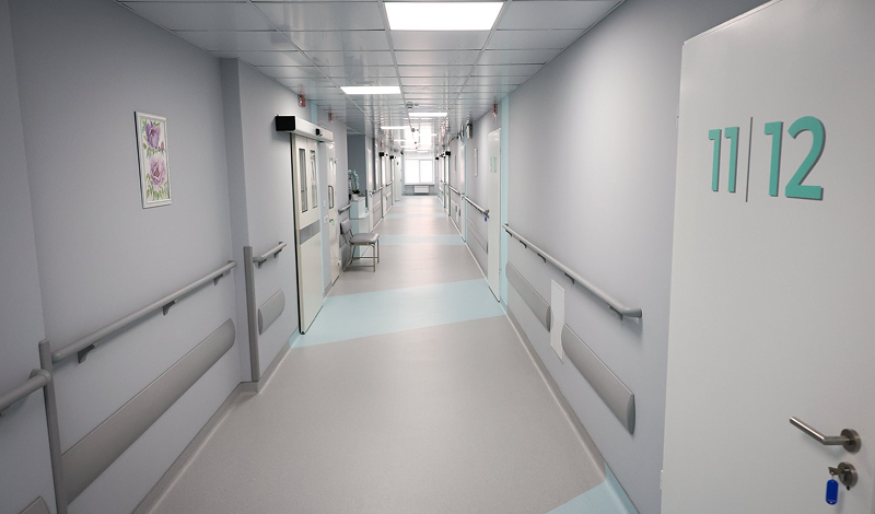 Візит Миколи Калашника та Ярослава Добрянського до медичного центру, де трансплантують кістковий мозок