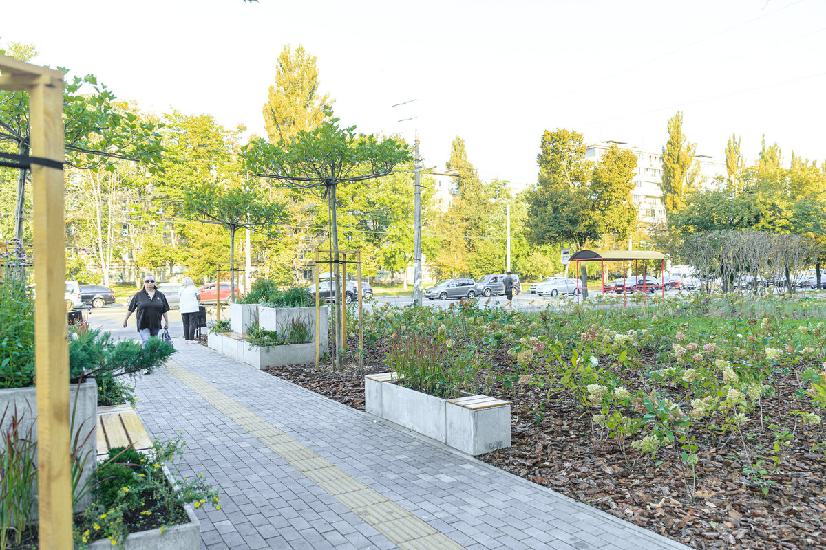 сквер на вулиці Івана Виговського