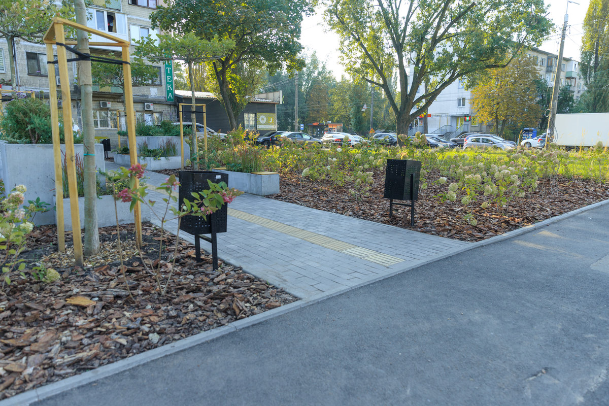 сквер на вулиці Івана Виговського