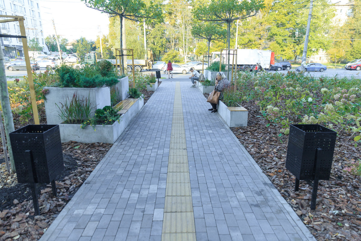 сквер на вулиці Івана Виговського