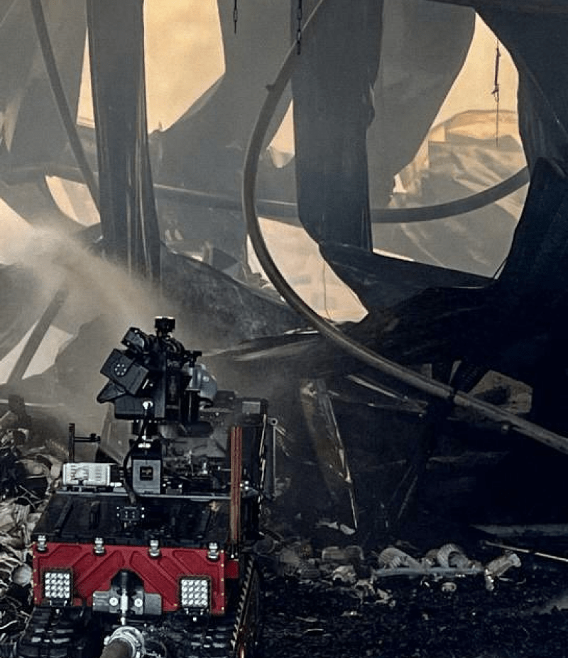 Рятувальники гасять пожежу на об'єкті Епіцентру на Київщині