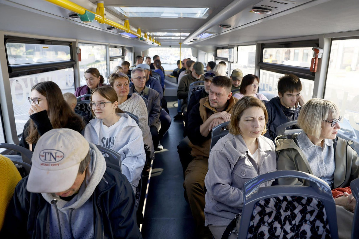 екскурсійний автобус