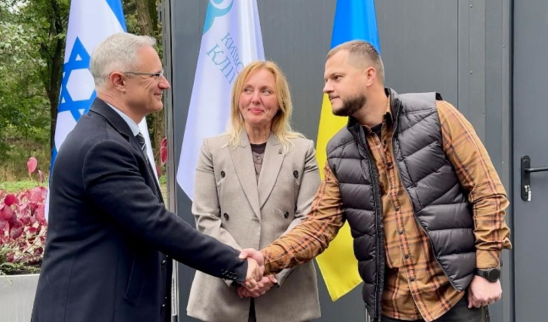 Обласна лікарня у Києві отримала очисник для води