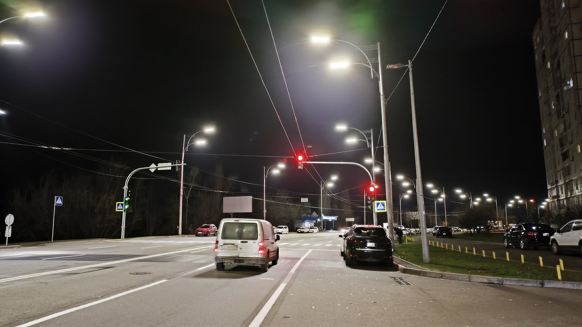 світлофор у Деснянському районі