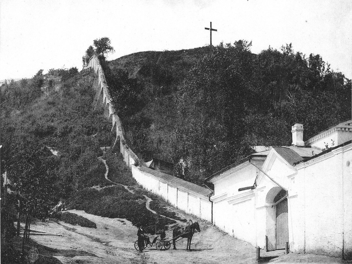 мури Флорівського монастиря