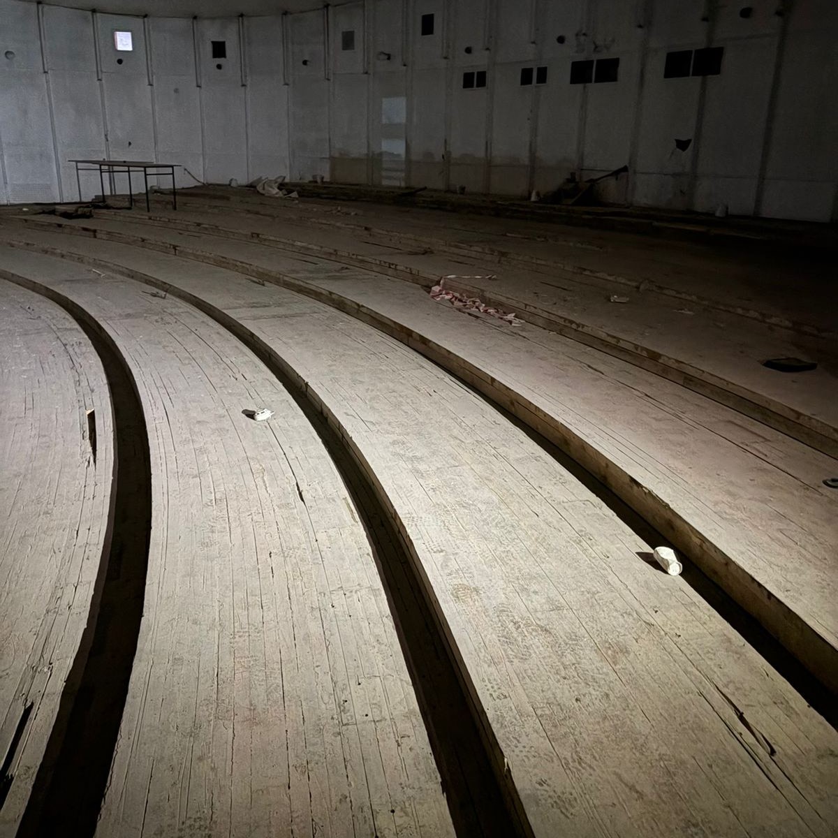 Літаюча тарілка на Либідській