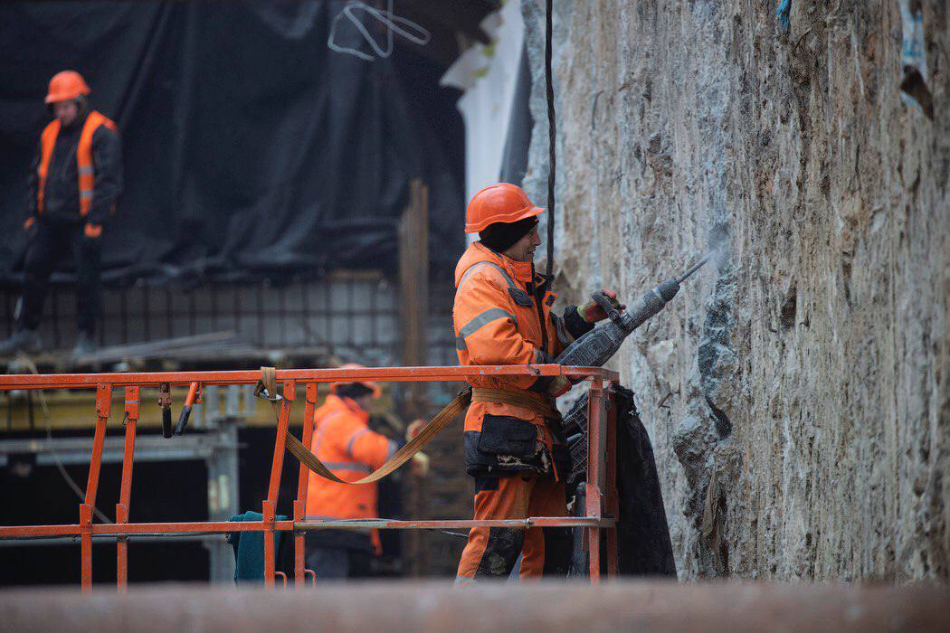 Будівництво метро на Виноградар
