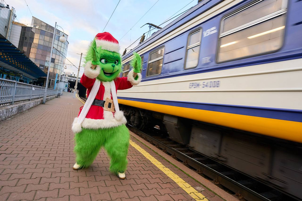 Грінч у київській електричці