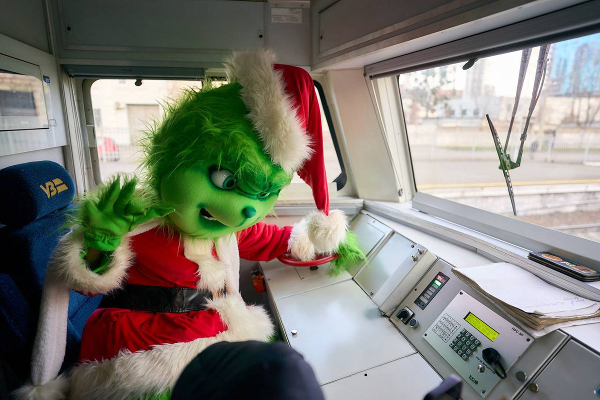 Грінч у київській електричці