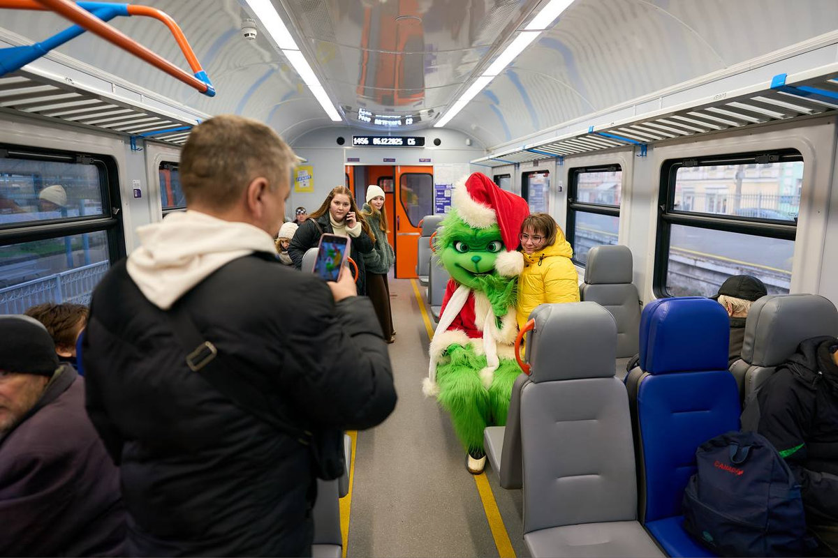 Грінч у київській електричці