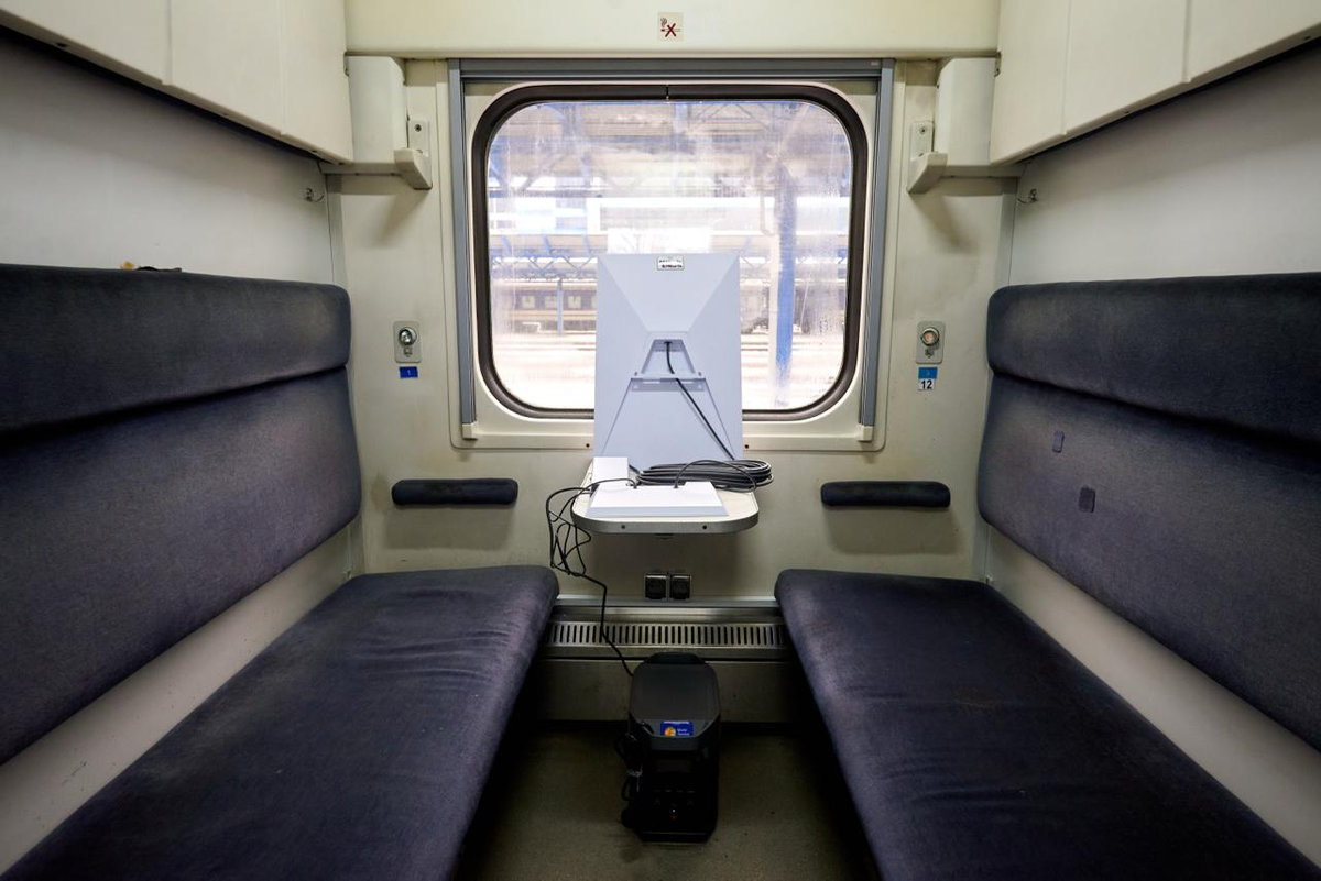 Вагони незламності