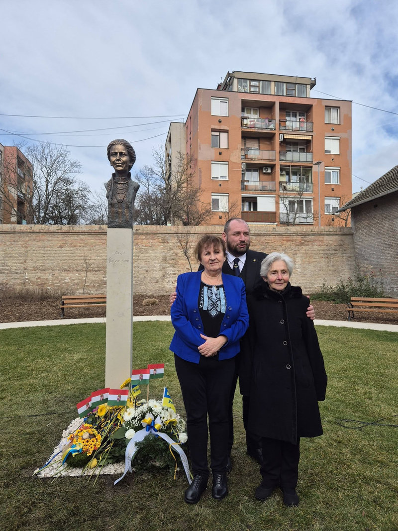 пам'ятник Лесі Українки