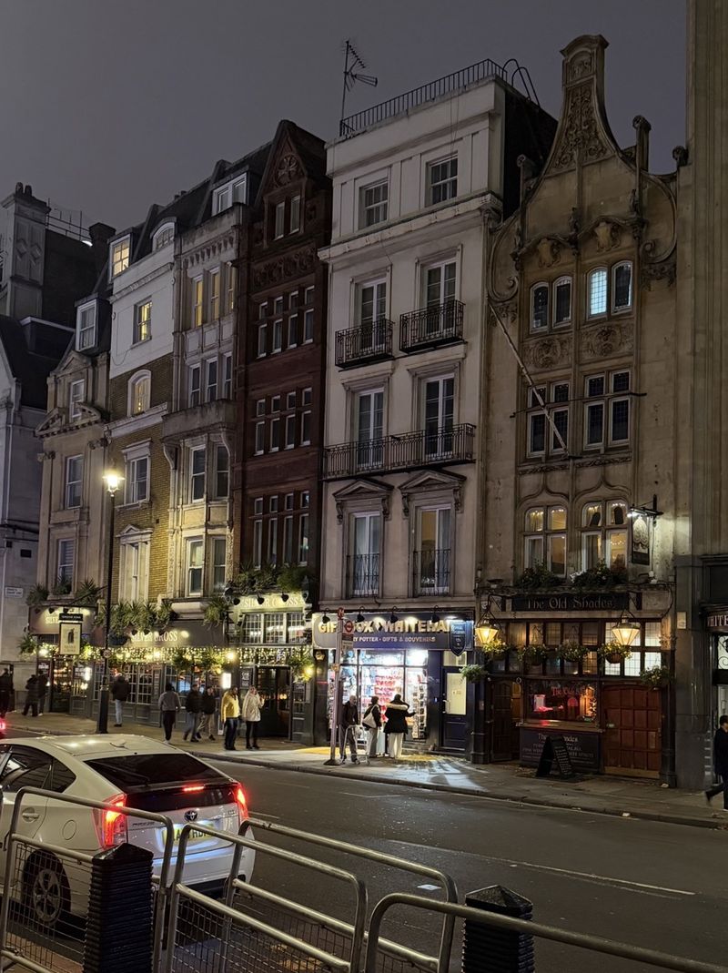 Скандал навколо Namelaka