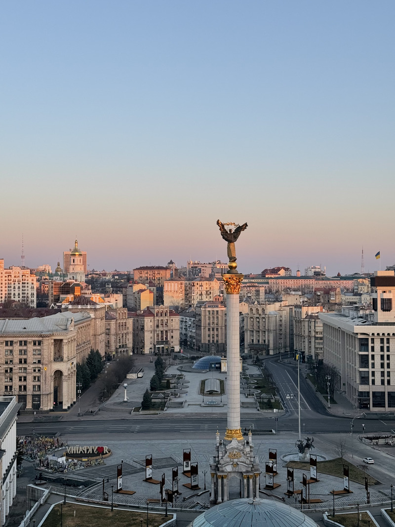 Готель Україна