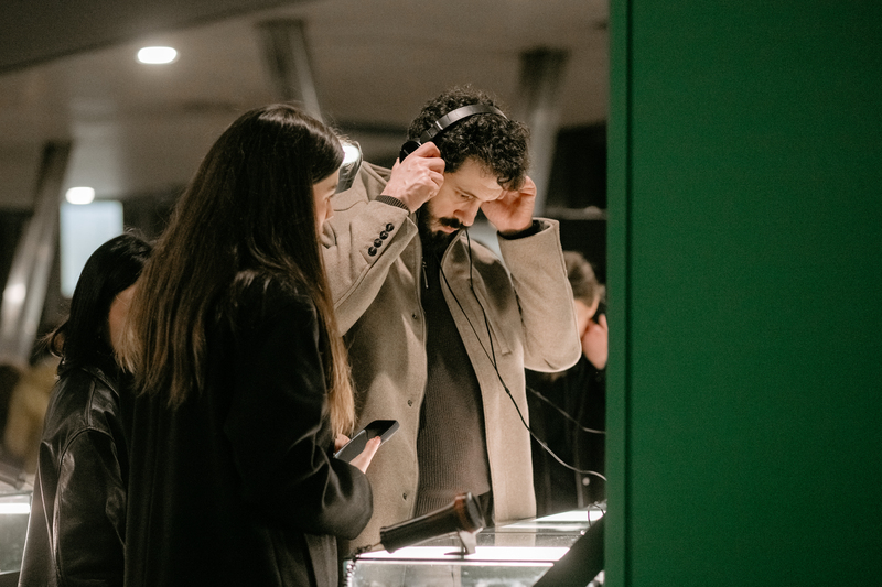 Виставка "Культурна валіза" на Центральному вокзалі