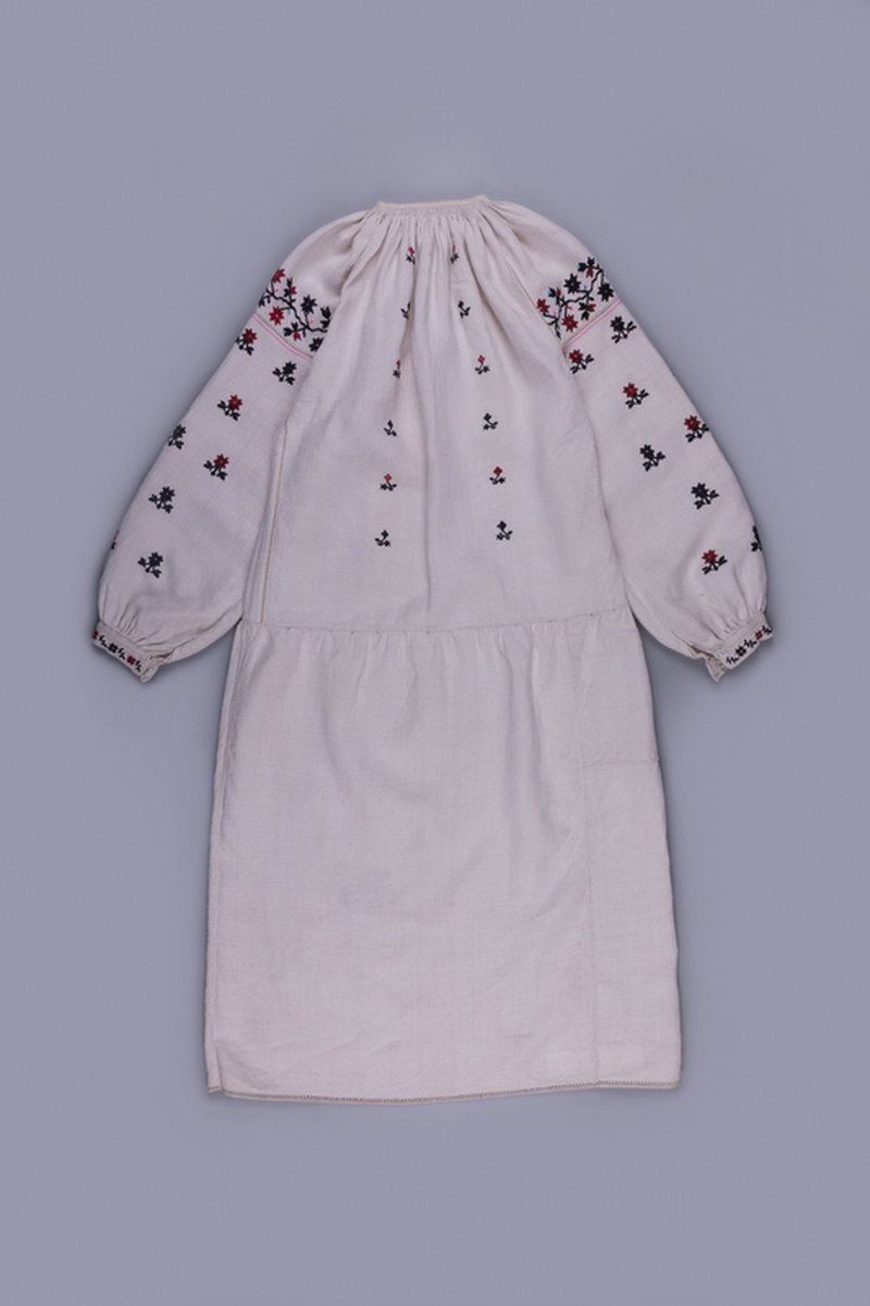 Жіноча сорочка з села Бакота, перша половина XX століття