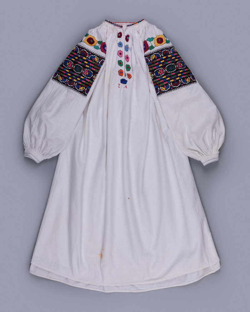 Дитяча вишита сорочка XX століття, Гуцульщина