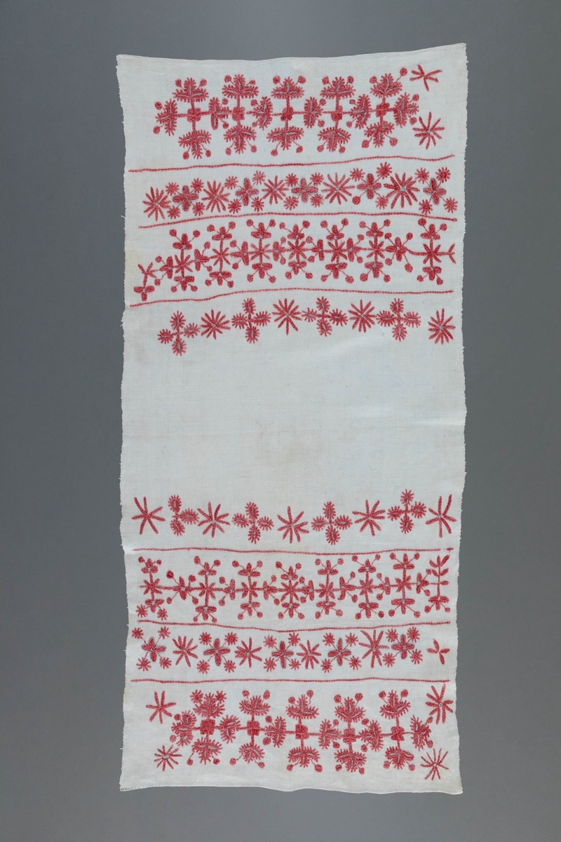 Вишитий рушник кінця XIX століття з Полісся