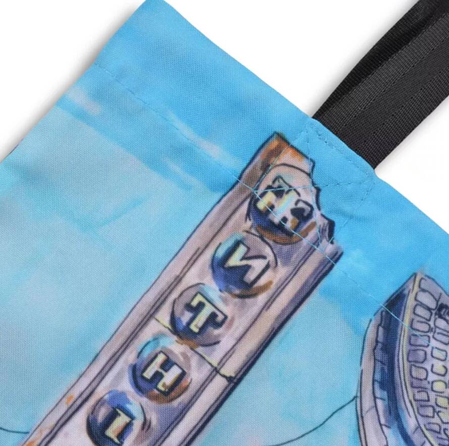 У Києві з'явився мерч з Житнім ринком.Фото: Clew