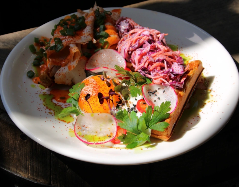 Сніданки у STORIES cafe