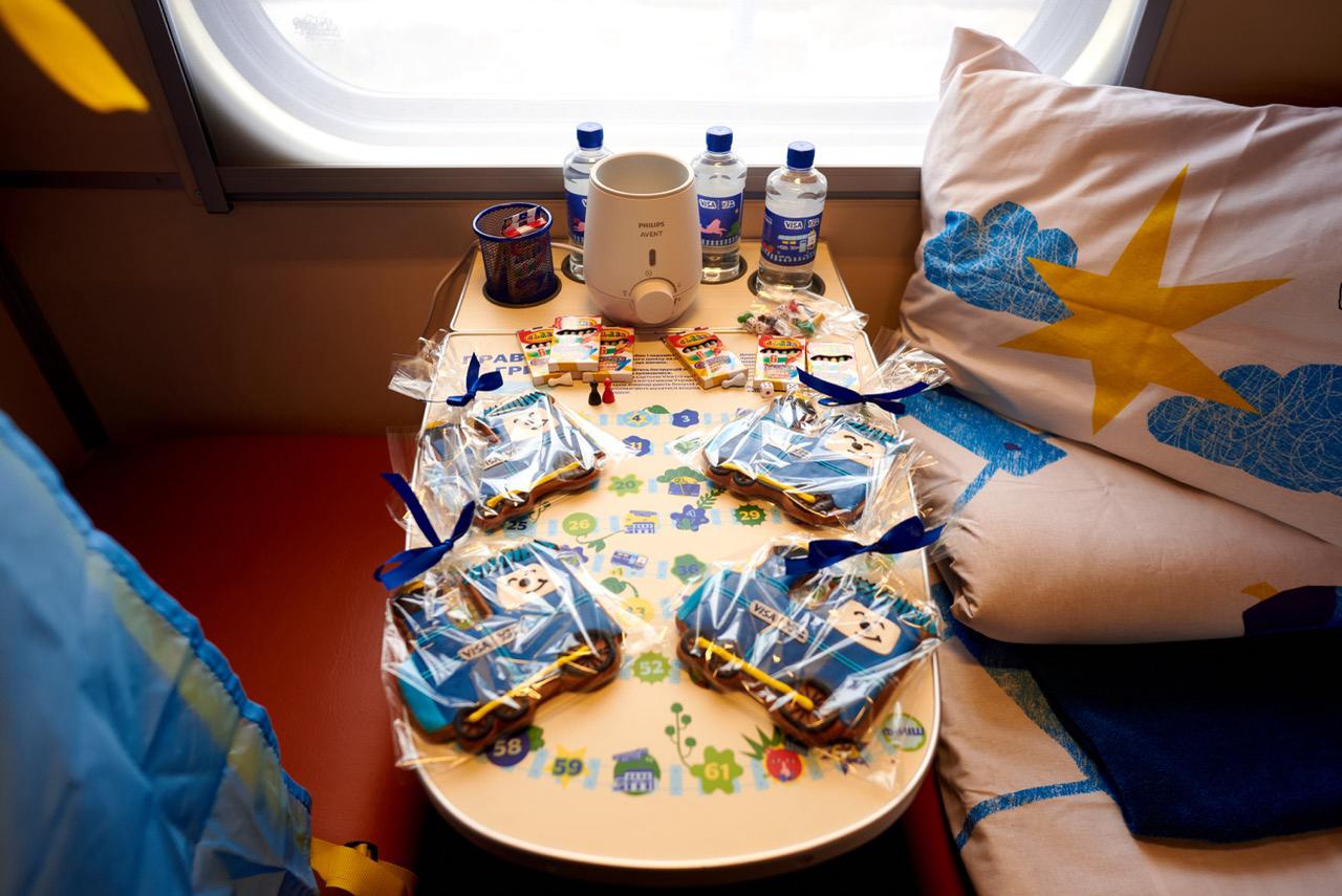 Нові дитячі купейні вагони