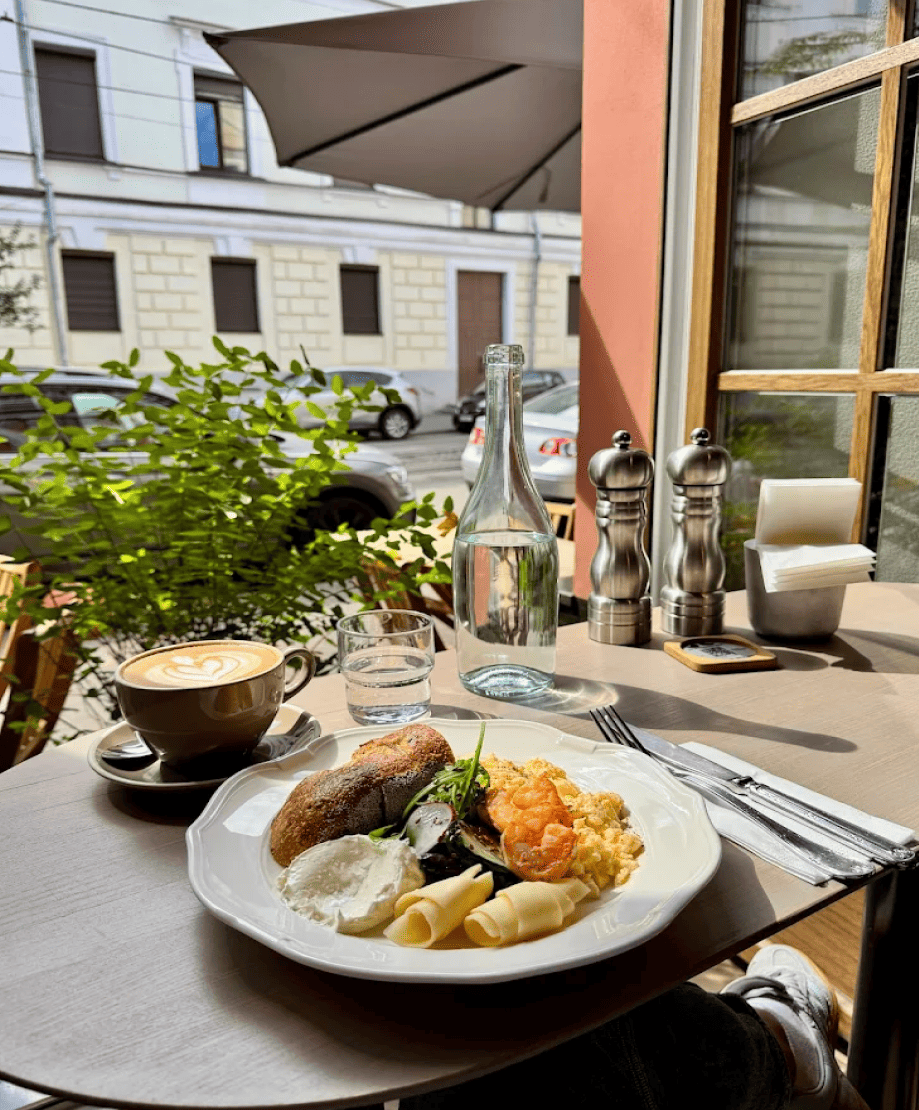 Сніданки у Франику