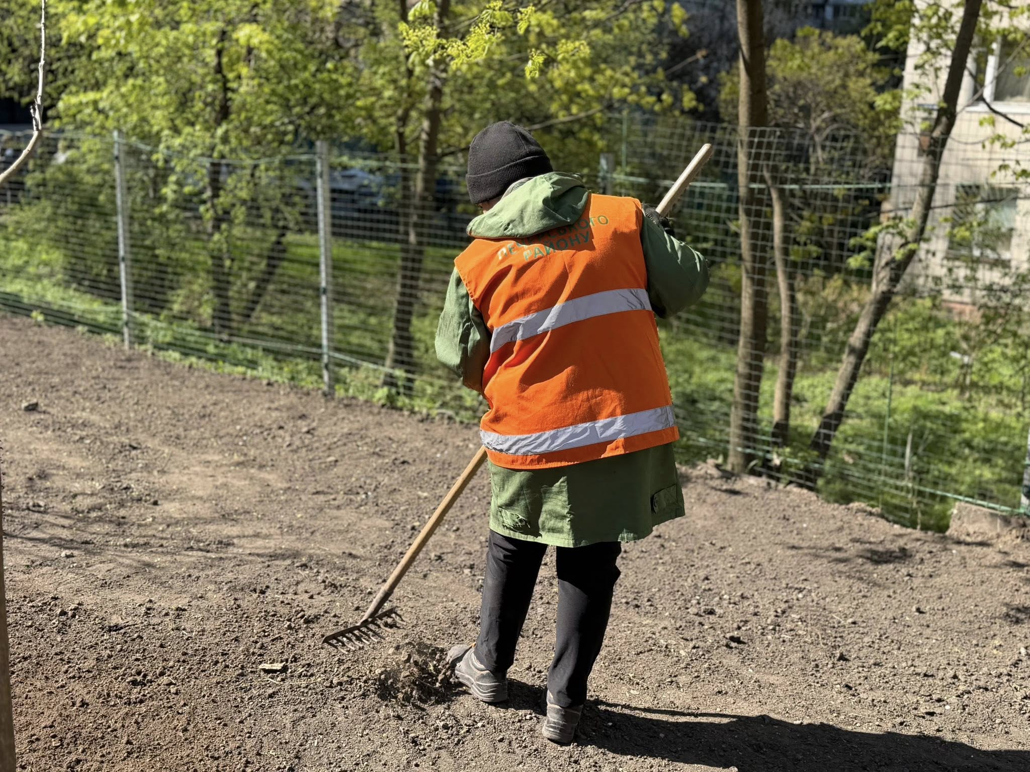 У Києві замість МАФів у День Землі облаштували зелену зону. Фото: КП УЗН Печерського району м.Києва 