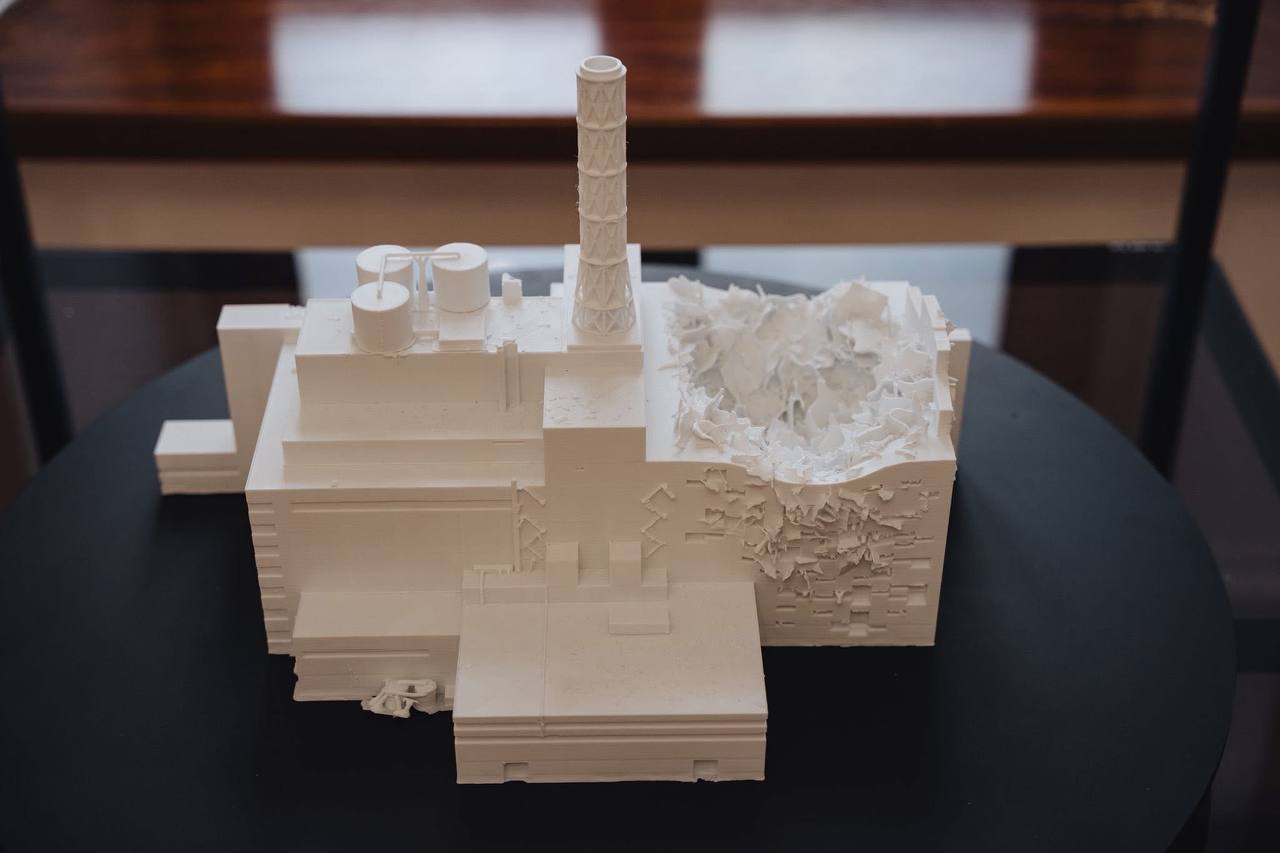 У Києво-Печерській Лаврі вперше показали артефакти з Чорнобильської зони до 40-х роковин аварії. Фото: facebook.com/kplavra