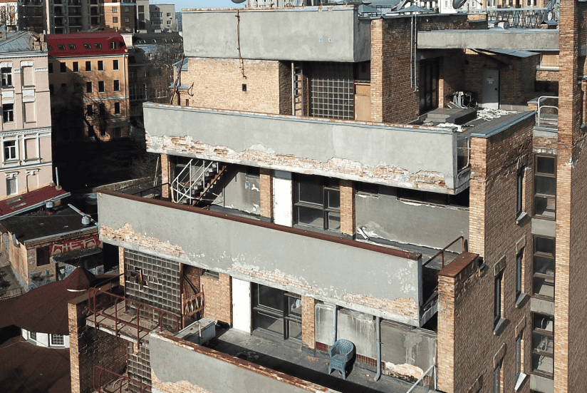 Будівлю поліклініки на Рейтарській ревіталізують під сучасні потреби