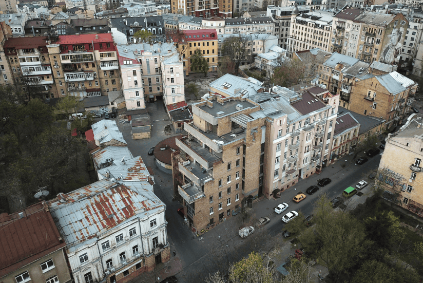 Будівлю поліклініки на Рейтарській ревіталізують під сучасні потреби