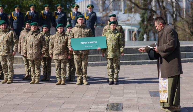 Новий пам'ятний знак на честь ДПСУ відкрили у Києві