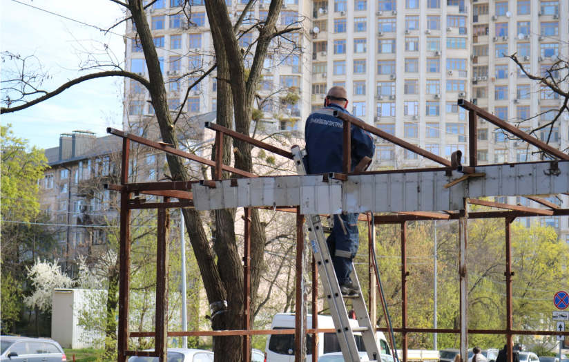 У Києві демонтували 61 незаконний об'єкт