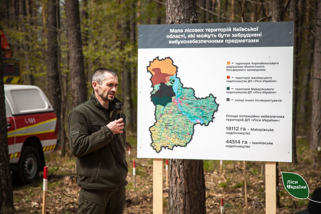 У Бучі висаджують нові ліси на розмінованих територіях. Фото: facebook.com/ForestsOfUkraine
