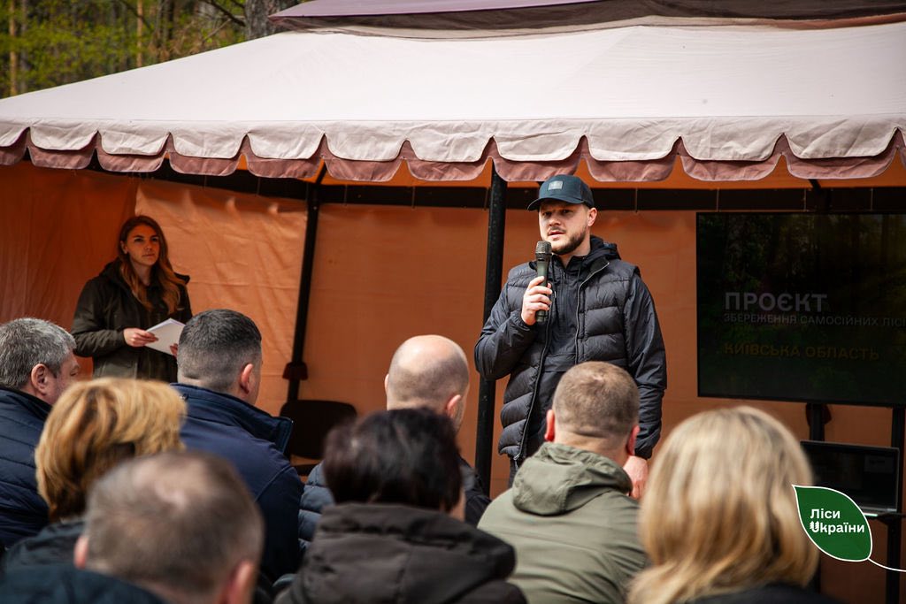 У Бучі висаджують нові ліси на розмінованих територіях. Фото: facebook.com/ForestsOfUkraine