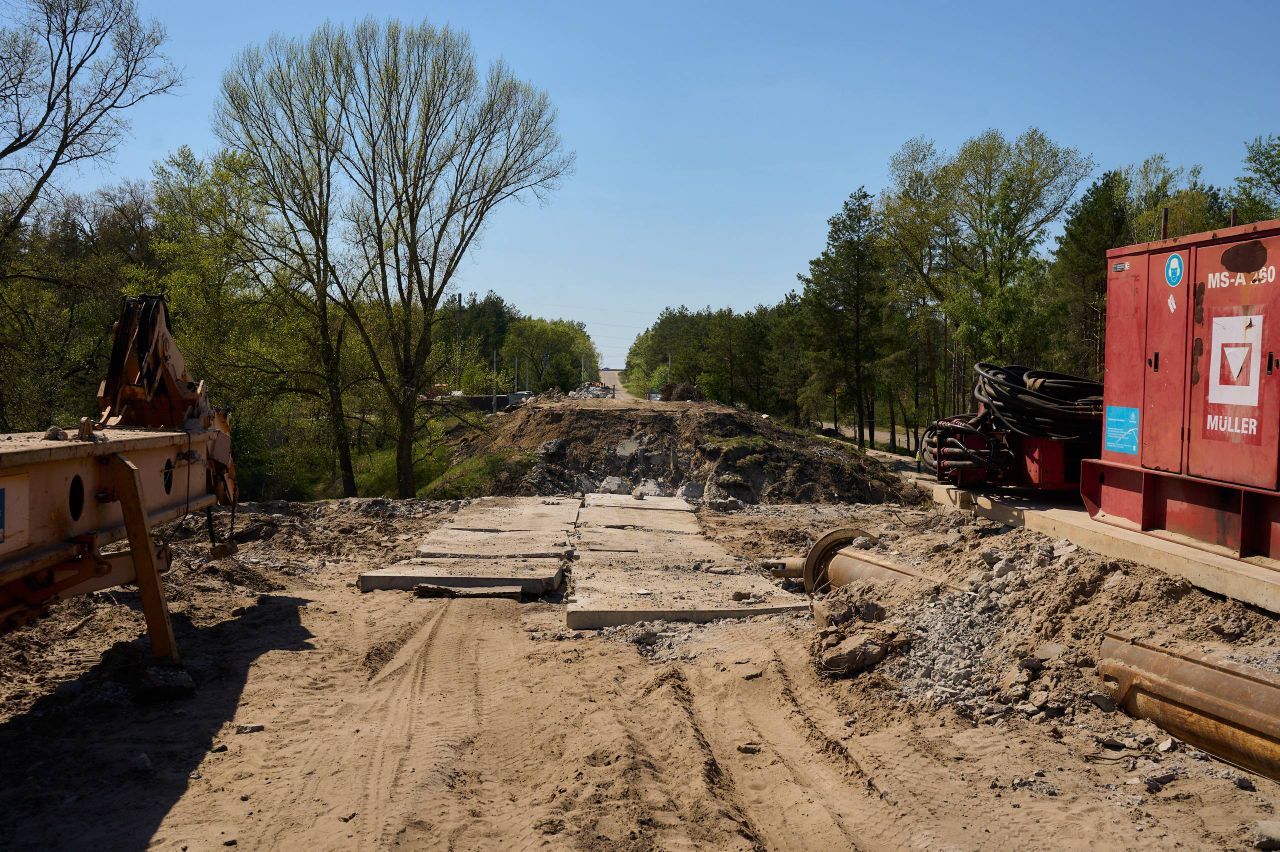 У Лебедівці на Київщині зводять новий міст. Фото: t.me/Mykola_Kalashnyk