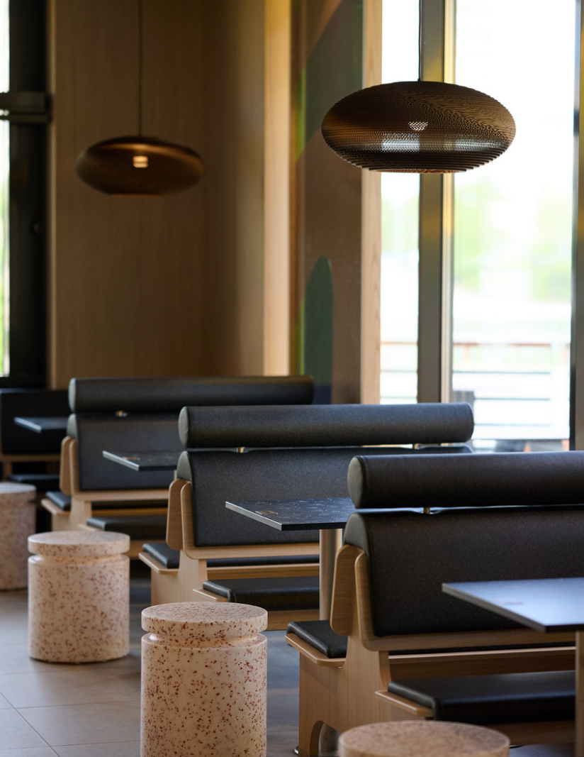 McDonald's відкрився біля озера Сонячне