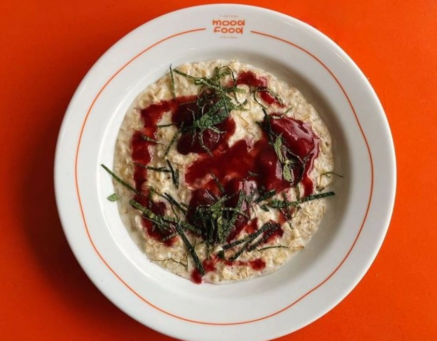 Сніданки у Mood Food coffee & eatery