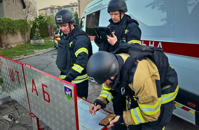 Атака рф на Київщину 14 травня: у ДСНС повідомили наслідки