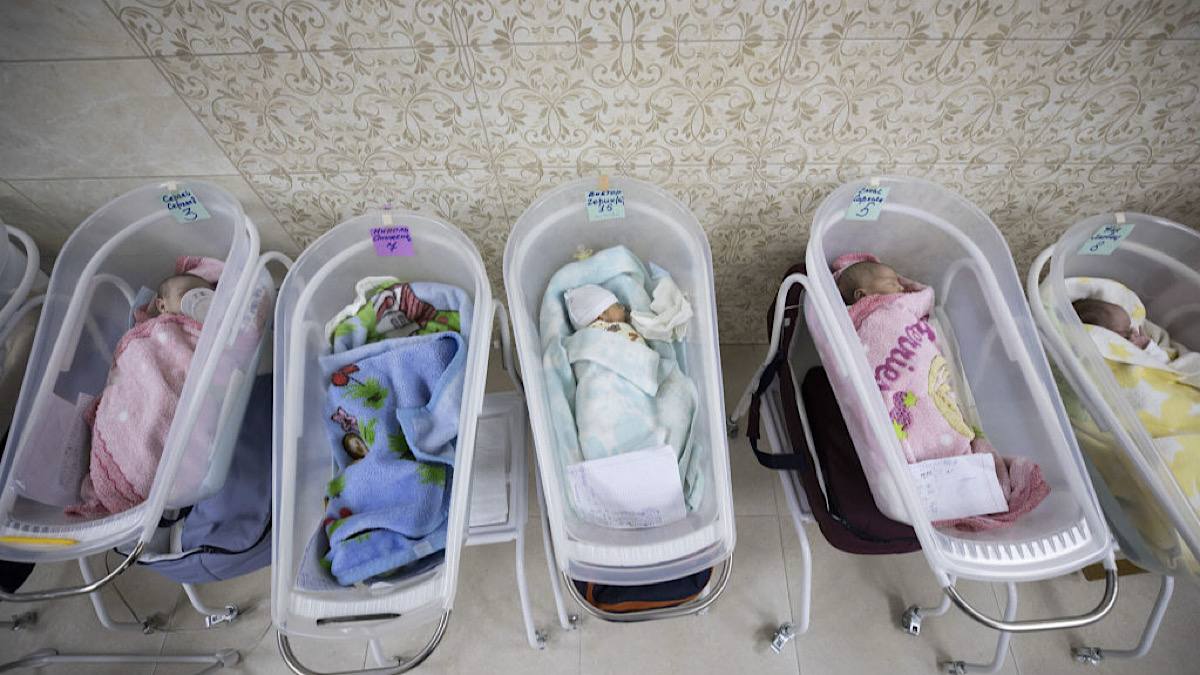У Києві під час обстрілу народилося п'ятеро немовлят. Фото: Getty Images