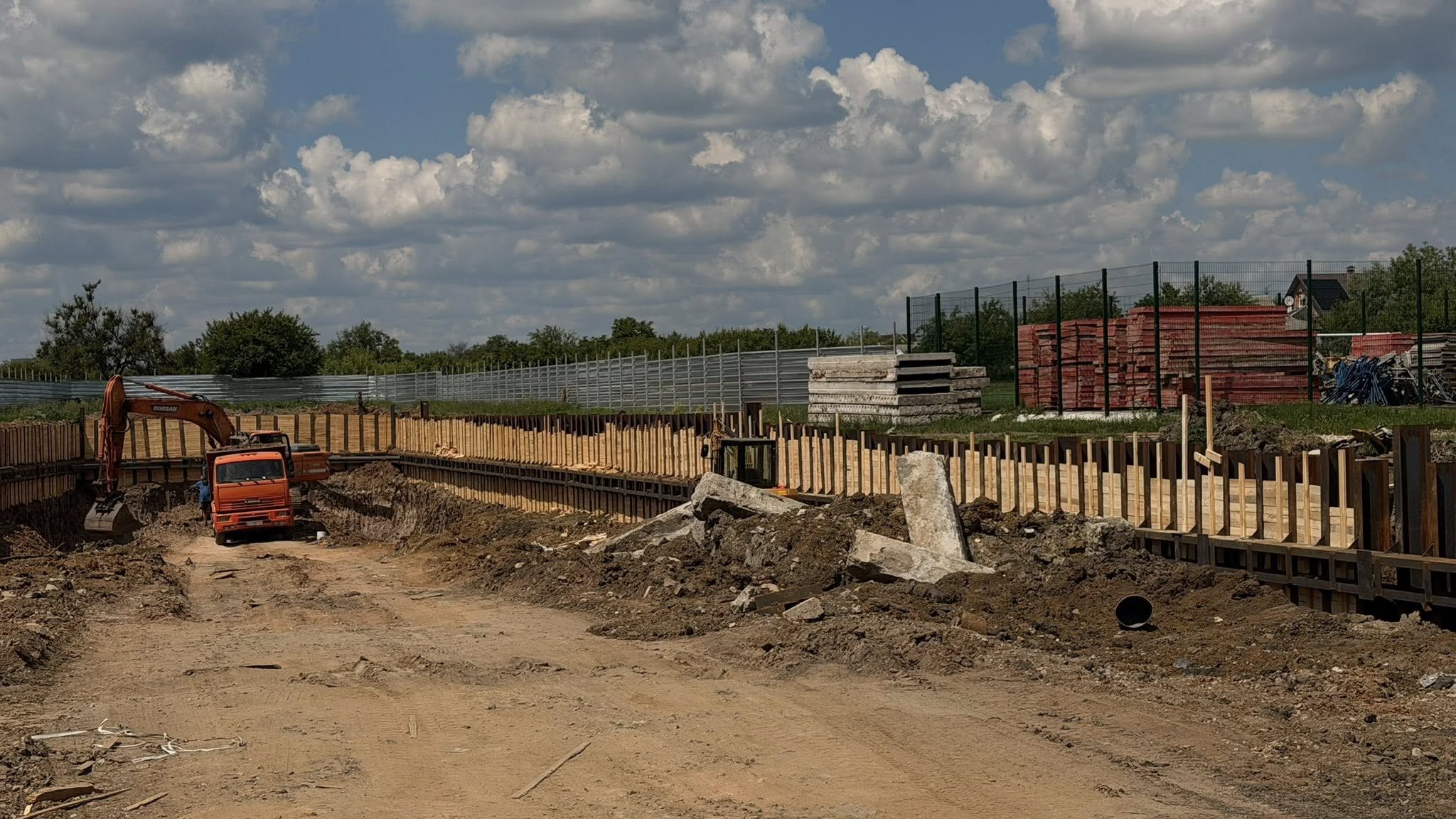 На Київщині будують підземну школу. Фото: facebook.com/drr.koda