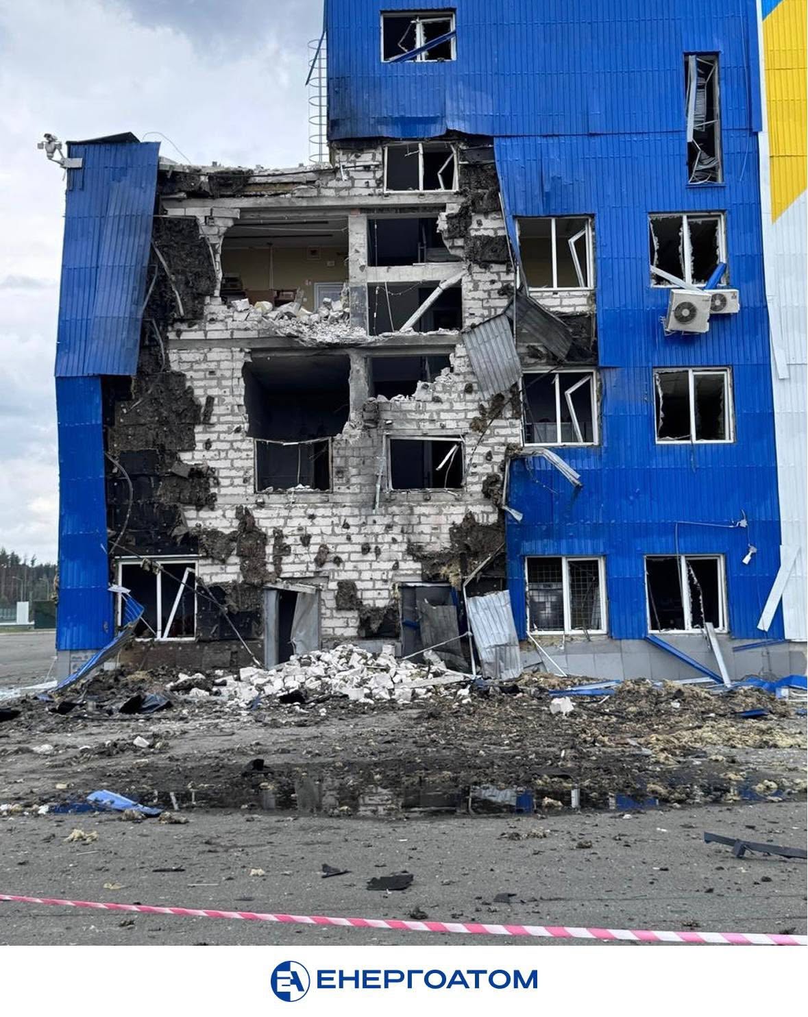 Будівля ЦСВЯП у Чорнобильській зоні після прильоту. Фото: facebook.com/energoatom.ua