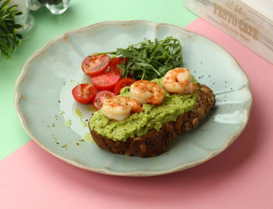 Сніданки у PESTO CAFE